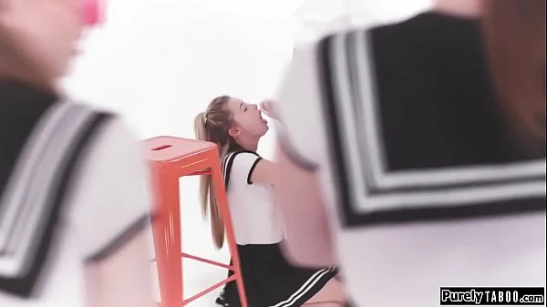 Guy loads up and fucks in vr