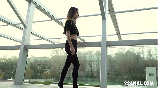 Exotic asshole of Roxy Lips gets fucked deep