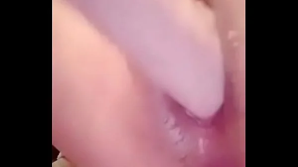 风骚丰满漂亮御姐主播穿着开档丝袜大力插穴自慰 逼逼水多 表情也很淫荡