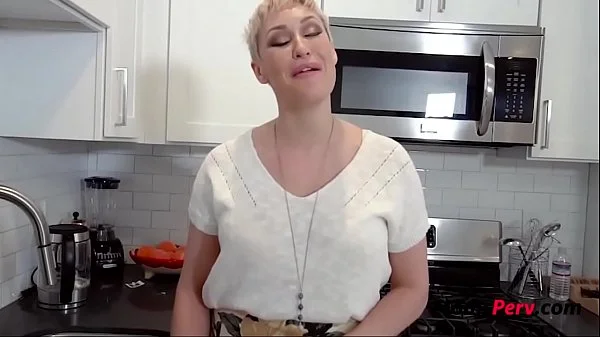 Fucking the only thing available-stepMOM