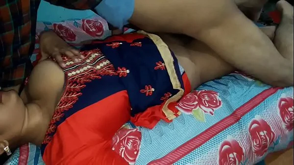 अकेले मे घर पर नौकरानी को पटाया और फिर