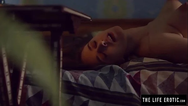 Puffy nippled bohemian milf humps a pillow and masturbates to porn