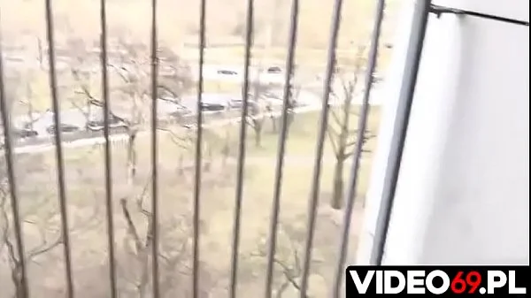 Polskie porno - Seks na balkonie z rudowłosą sąsiadką