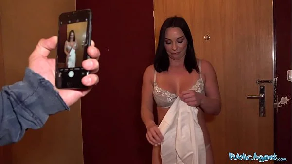 Public Agent Alysa Gaps Russian Pussy Takes a Pounding