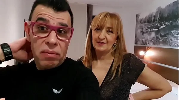 Bruno Invita a un Amigo a que se Folle a Su mujer Maria y acaban los tres follando