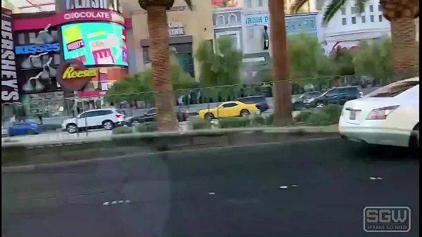 Road head on the Las Vegas Boulevard