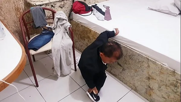 Casamento da Paty Bumbum com o anão mais famoso da televisão brasileira Zezinho Teves . Na lua de mel me judiou no anal mas me fez gozar gostoso (Video completo no RedXvideos) El Toro De Oro. Direção Nego Catra