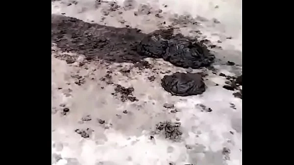 骚气女主播乡下直播勾引两个放牛的老友 丝袜3P干屁眼 事了还不满足又自慰一番