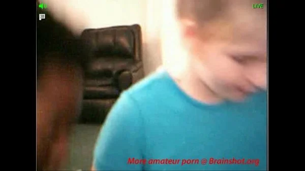 Amateur girl gives interracial blowjob on cam