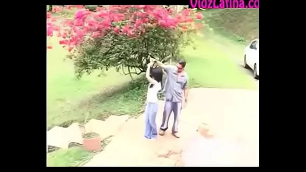 Bautiful Latina Whore Gives Blowjob