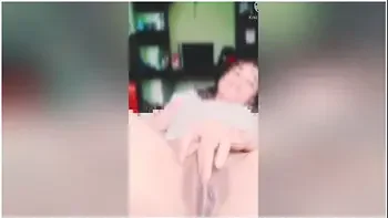 Pinay Viral Scandal - Pinay Masturbate Squirting Very Nice Pussy