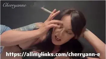Stepmom Smoking Siren Cherryanne