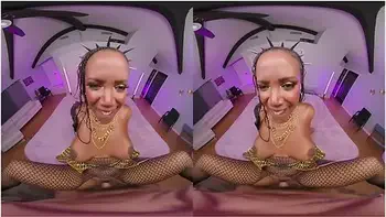 August Skye As Catherine Of Aragon From Six Knows How To Stop You From Getting Divorced