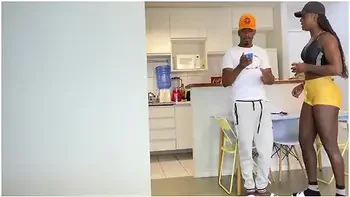 Jefao Foi Apresentado Um Amigo Pra Sua Prima Fernanda Chocolatte , E Acabou Fodendo Ela Escondido Da Karen Oliver 14 Min