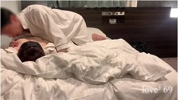 熟女に目隠ししてのエロセックスフェラチオから69の騎乗位てエロて爆発します