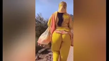 Hot Pakistani Aunty Seduces Young Boy - Blowjob, Pussy Licking & Hardcore Sex