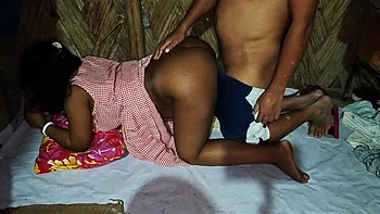 Desi Hot Village School Girl Fucking Hard with Paint Worker - Semadarling