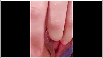 [personal Shooting] Cloudy Love Juice From Shaved Pussy The Sheets Are Soaked With Squirt