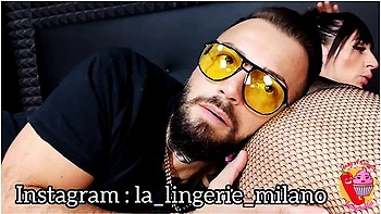 Ladymuffin And The Onesie With Holes