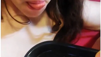 Pinkmoonlust Thinks She Can Squirt Glitter In Her Mind! She Tastes Her Own Pussy Cum & Pours On Neck