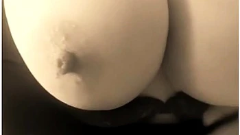 Milf Arrapata Si Masturba