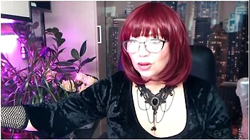 Kinky Mature Bitch Fucks Herself With A Transparent Dildo In Private On Her Wedding Anniversary!