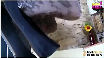 Petra Feet - Toglie I Calzini E Ti Mette I Piedi Nudi In Faccia