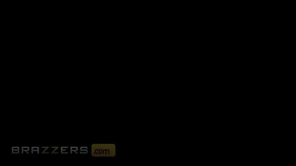 Four Stunning Horny Doctors Seduce And Fuck (Johnny Sins) Who Is The last Man O Earth - Brazzers