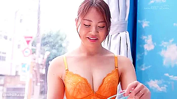 250330美人モデルとして撮影されるママさんe2