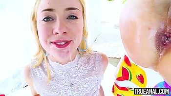 Taylor And Haleys Irresistible Threesome Pleasure Session