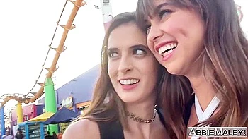 Blowjob At The Beach - Riley Reid