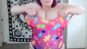 Teen 18+ With 64m Gigantic Tits