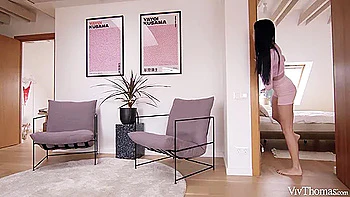 Kiss Me More - Ella Bonita & Simon Kitty