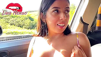 Se Sube En El Carro De Unn Extrano Y Follan En La Carretera ????????????????