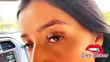 Se Sube En El Carro De Unn Extrano Y Follan En La Carretera ????????????????