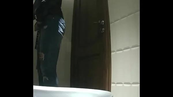 Girls and women show their shaved pussies in the toilet (MOV 98)