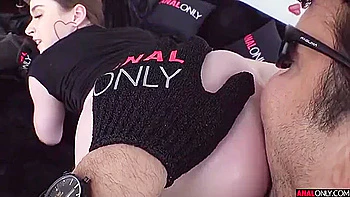 Hazel Es Una Perra En Celo