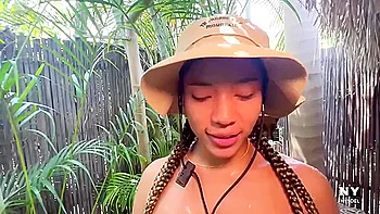 Glamorous Nysdels Cumshot Action