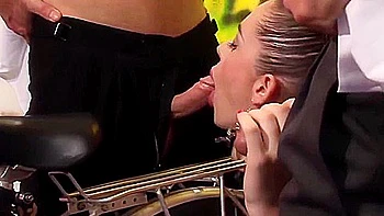 Anaya Leon And Jenna J Ross In Kaia Kanes Floor Action By Skankery