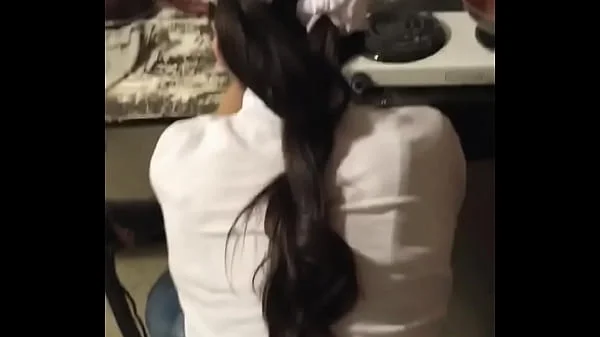 Chava Colegiala Tiene el ANO bien Apretado! Se Logra COGER a Linda Estudiante MEXICANA por el CULO Mientras Ella Hace LIMPIEZA Cuando Están Solos en la CASA, Tiene el ANO Bien APRETADO y se VIENE Adentro de ELLA! (Primera Parte)