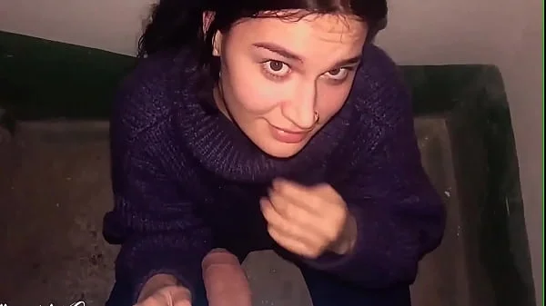 Rude Guy Hard Fuck Girl Throat And Cumshot - Public