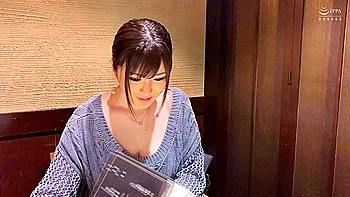 長身爆乳がエロすぎのほのかちゃんを突きまくり