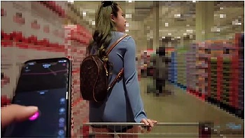 Remote Vibe Teasing Walk! Pussy Juice Gushing, Creampie Climax