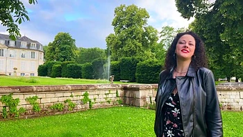 Kira, 32, rushes without pressure towards more hard... - Jacquie et Michel TV