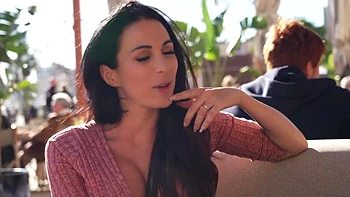 Jess shares her good plans for getting fucked by a guy with a big cock! - Jacquie et Michel TV