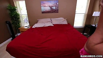 Ashley Adams Gets Her Pussy Pumped