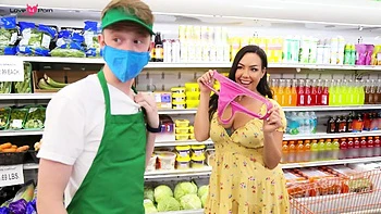 Sexy Babe Gives A Wild Ride In The Grocery Store
