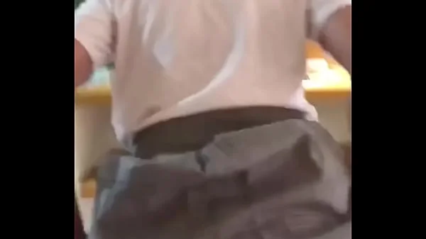 ALUMNA de Mexico COGIENDO a SENTONES Con su PROFESOR, Se LEVANTA la FALDA y Saca un HERMOSO CULITO VIRGEN ! ESTUDIANTE Mexicana le PIDE AYUDA a su PROFE para Sacar BUENAS CALIFICACIONES a Cambio de FOLLAR y DEJARSE GRABAR !