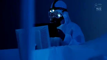 00396,Beautiful woman's lewd appearance