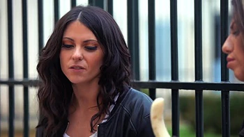 Angy finds in Luna an ideal sensual play partner... - Jacquie et Michel TV